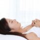 ぐっすり眠る女性